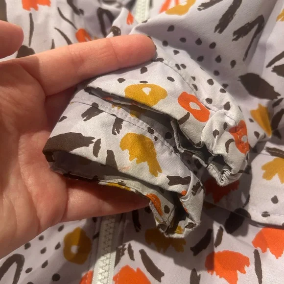 REI hooded rain jacket floral size 4/5 - Picture 4 of 6